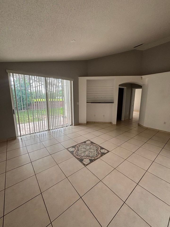 12804 Gettysburg Cir - Photo 5 of 26