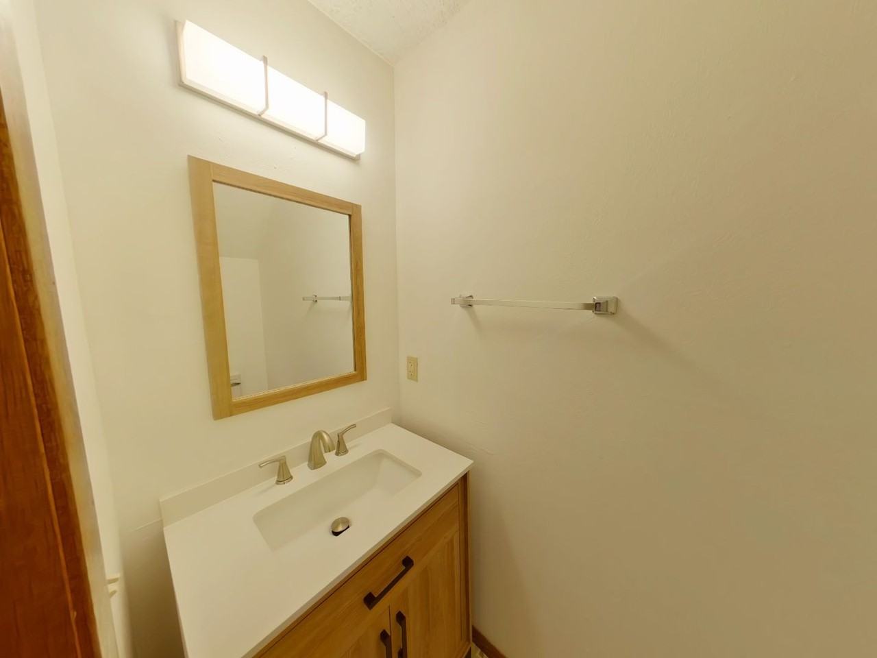 3227 S Illinois Ave #4 - Photo 6 of 10