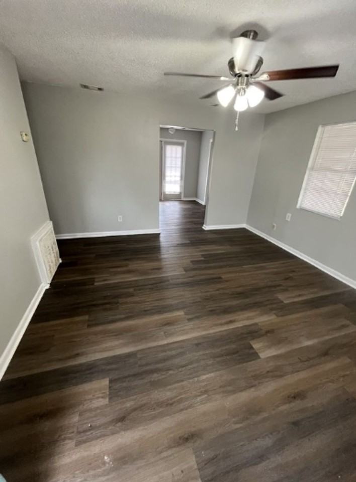 10 Gussie Ave - Photo 3 of 8