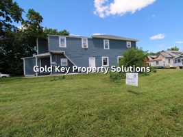 featured image of 2233 E Lynn St