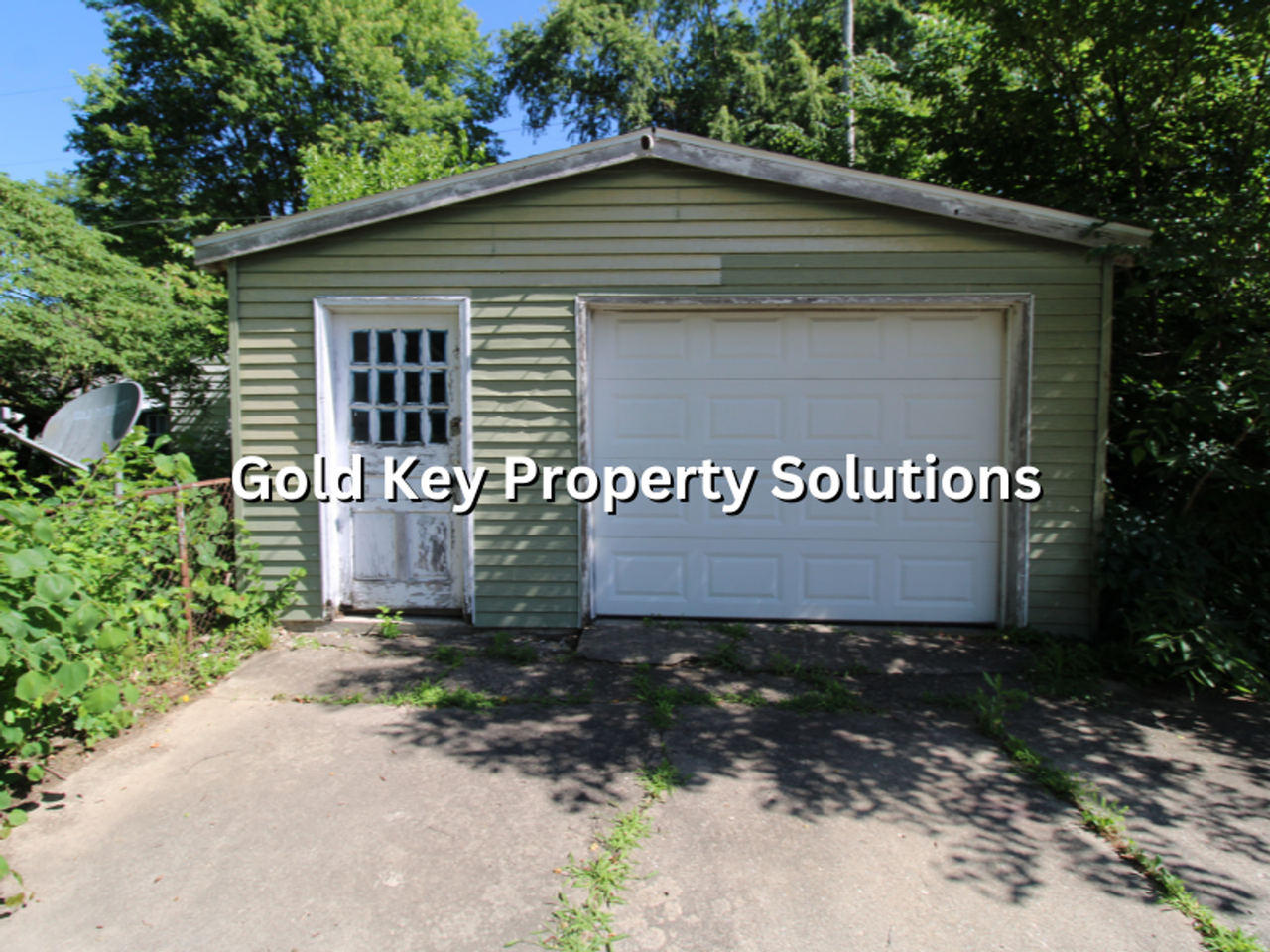 2412 E 7th St - Photo 5 of 17