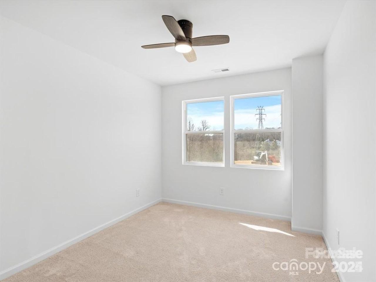 3799 Herman Sipe Rd - Photo 3 of 11