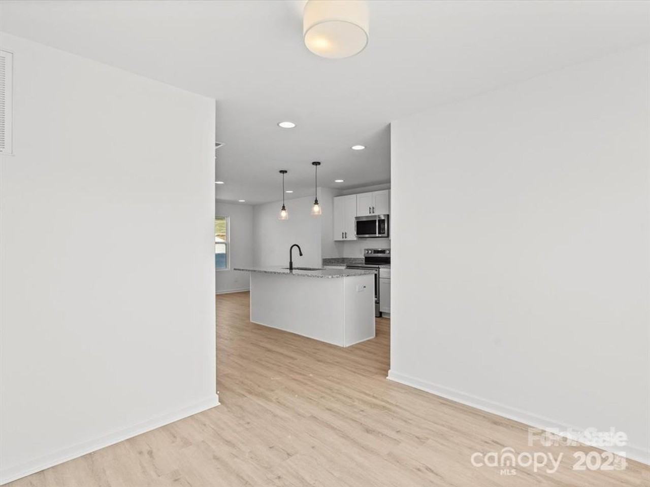 3799 Herman Sipe Rd - Photo 7 of 11