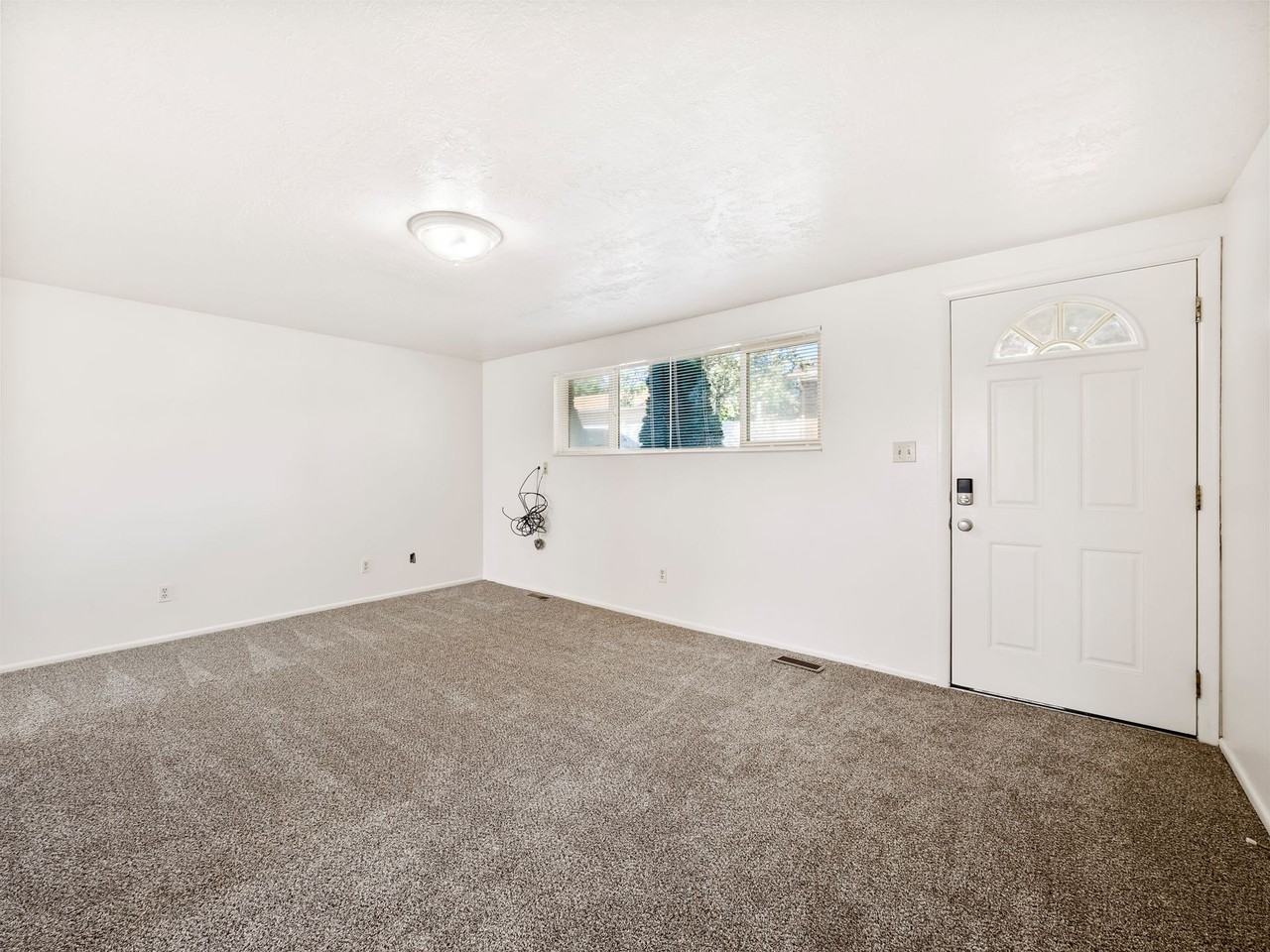 Hal-255 E 500 N Orem, UT 84057 - Photo 7 of 21