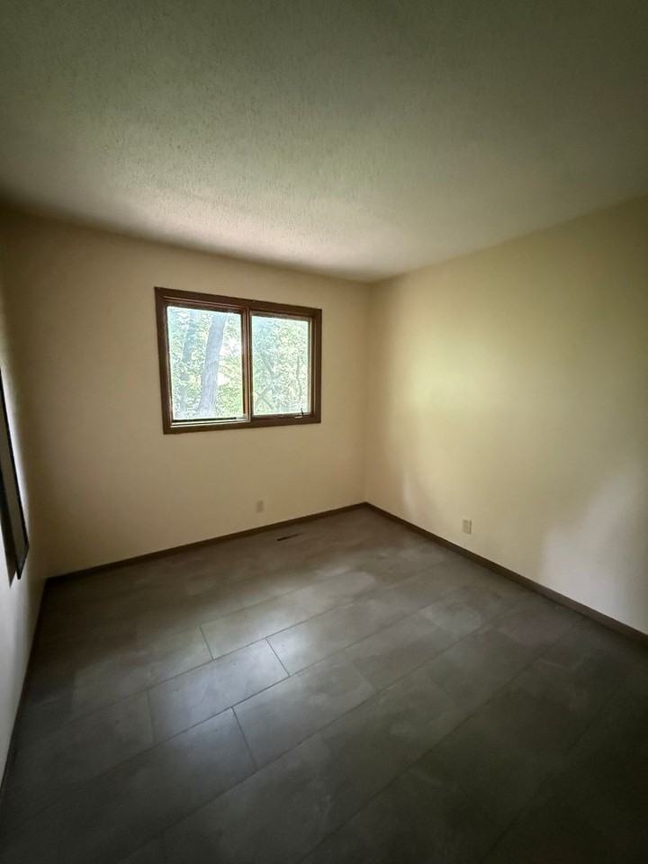 727 Westridge Rd - Photo 5 of 10