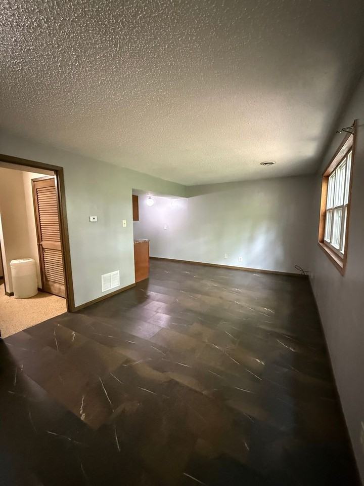 727 Westridge Rd - Photo 7 of 10