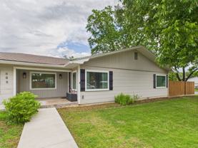 409 S Pear St - Photo 1 of 1