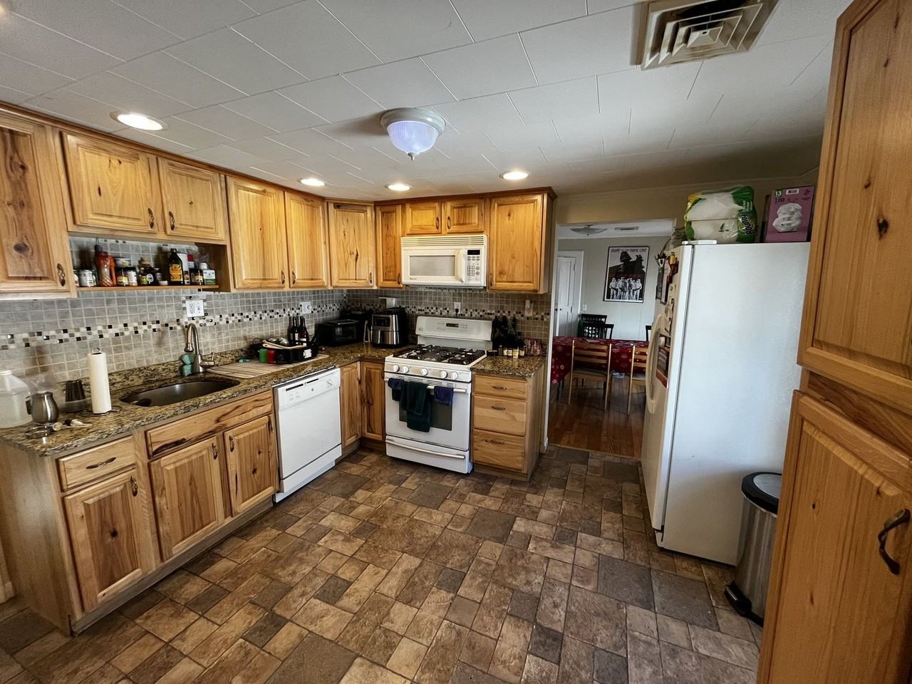 17 High Street - Photo 2 of 22