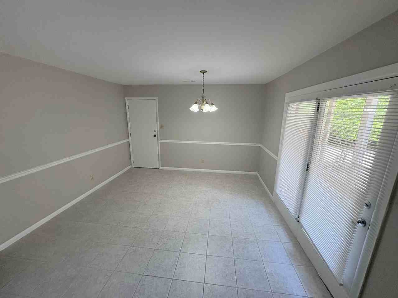 104 Herty Dr - Photo 3 of 9