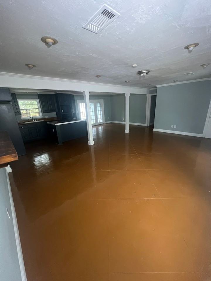 1222 Deerfield Ln - Photo 2 of 19