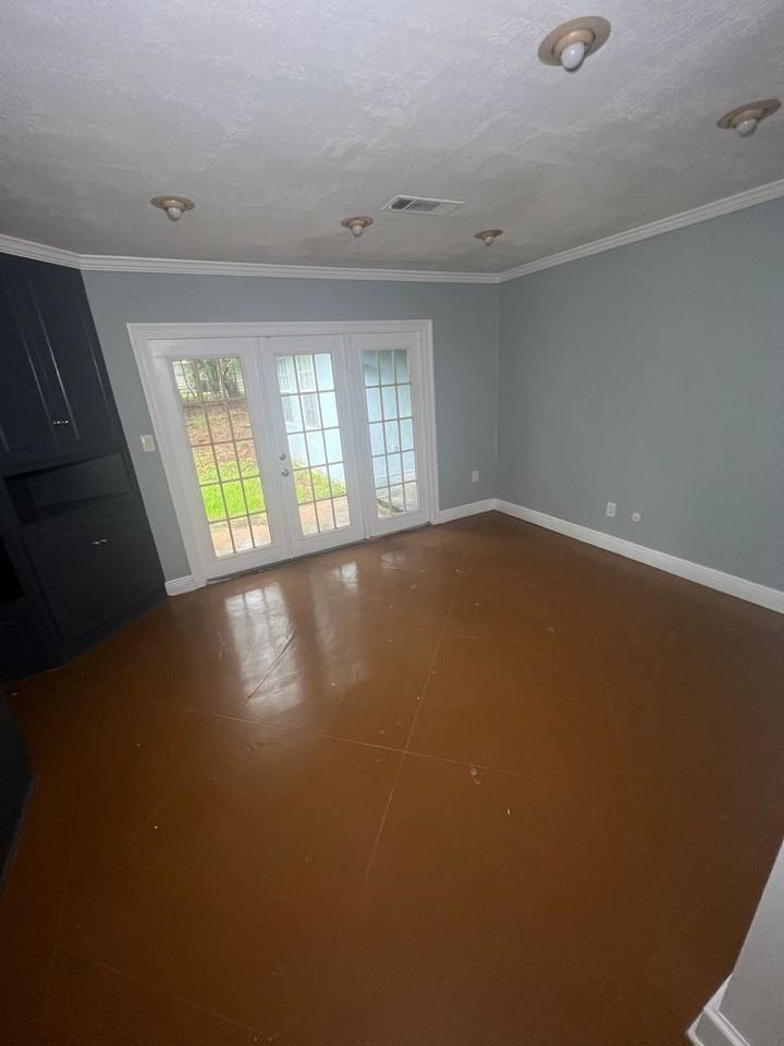 1222 Deerfield Ln - Photo 6 of 19