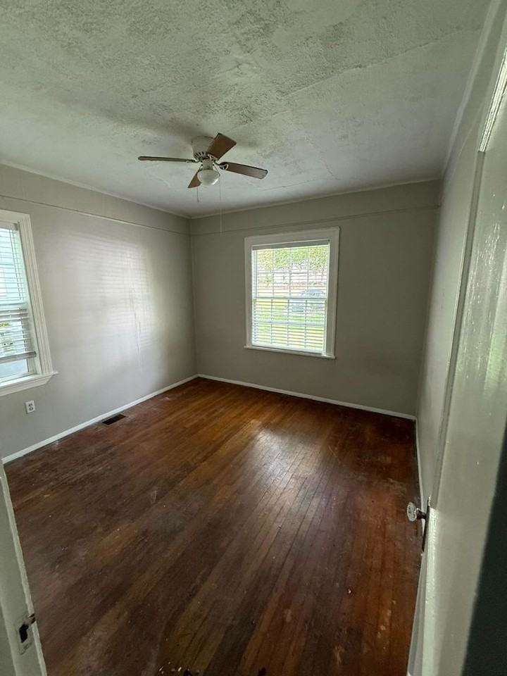3808 Northview Dr - Photo 5 of 8