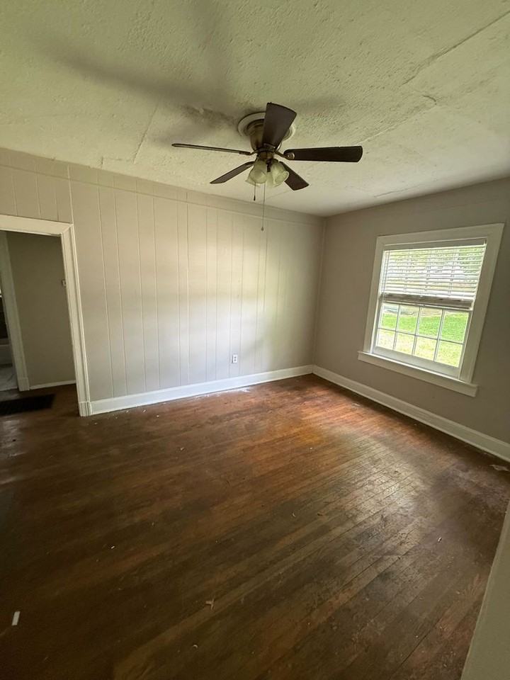 3808 Northview Dr - Photo 7 of 8