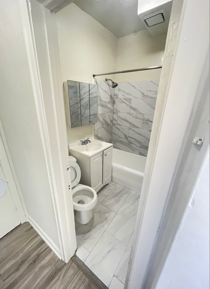 Glendale 410 - Photo 2 of 14
