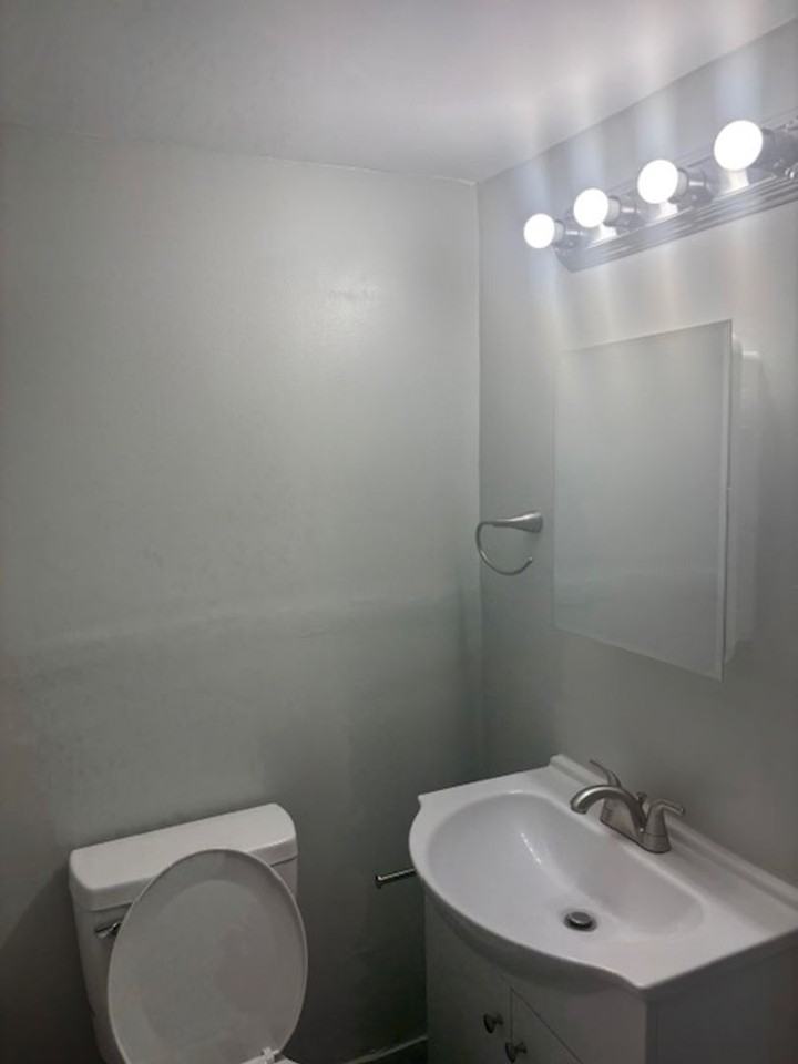 1741 S M L King Jr Blvd - Photo 3 of 9