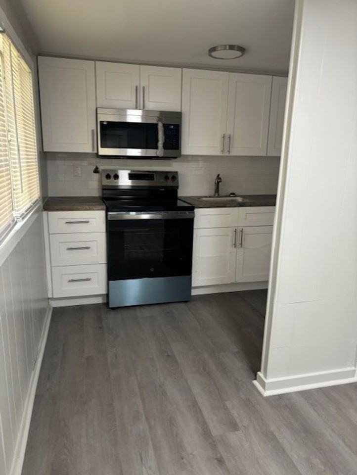 1741 S M L King Jr Blvd - Photo 6 of 9