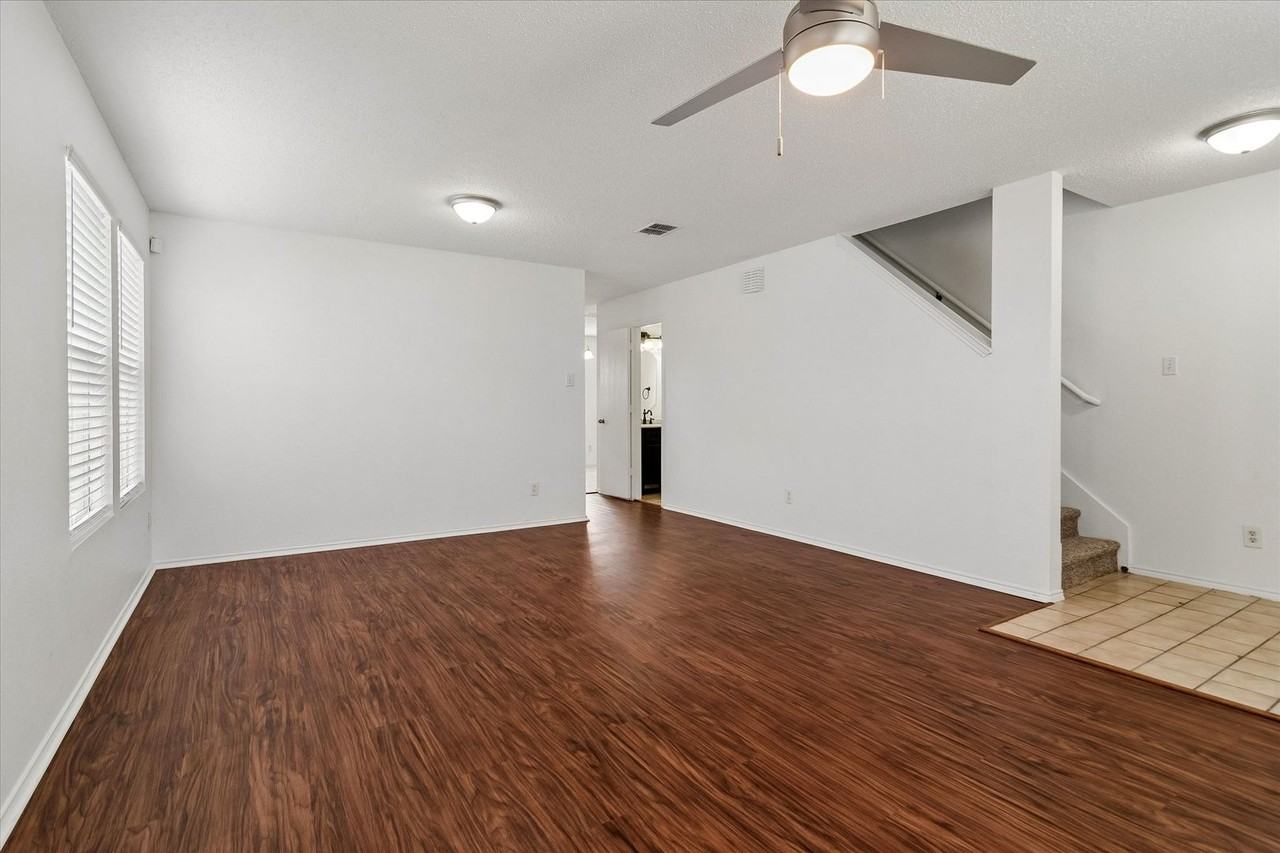 2217 Bradford Pear Dr - Photo 4 of 16