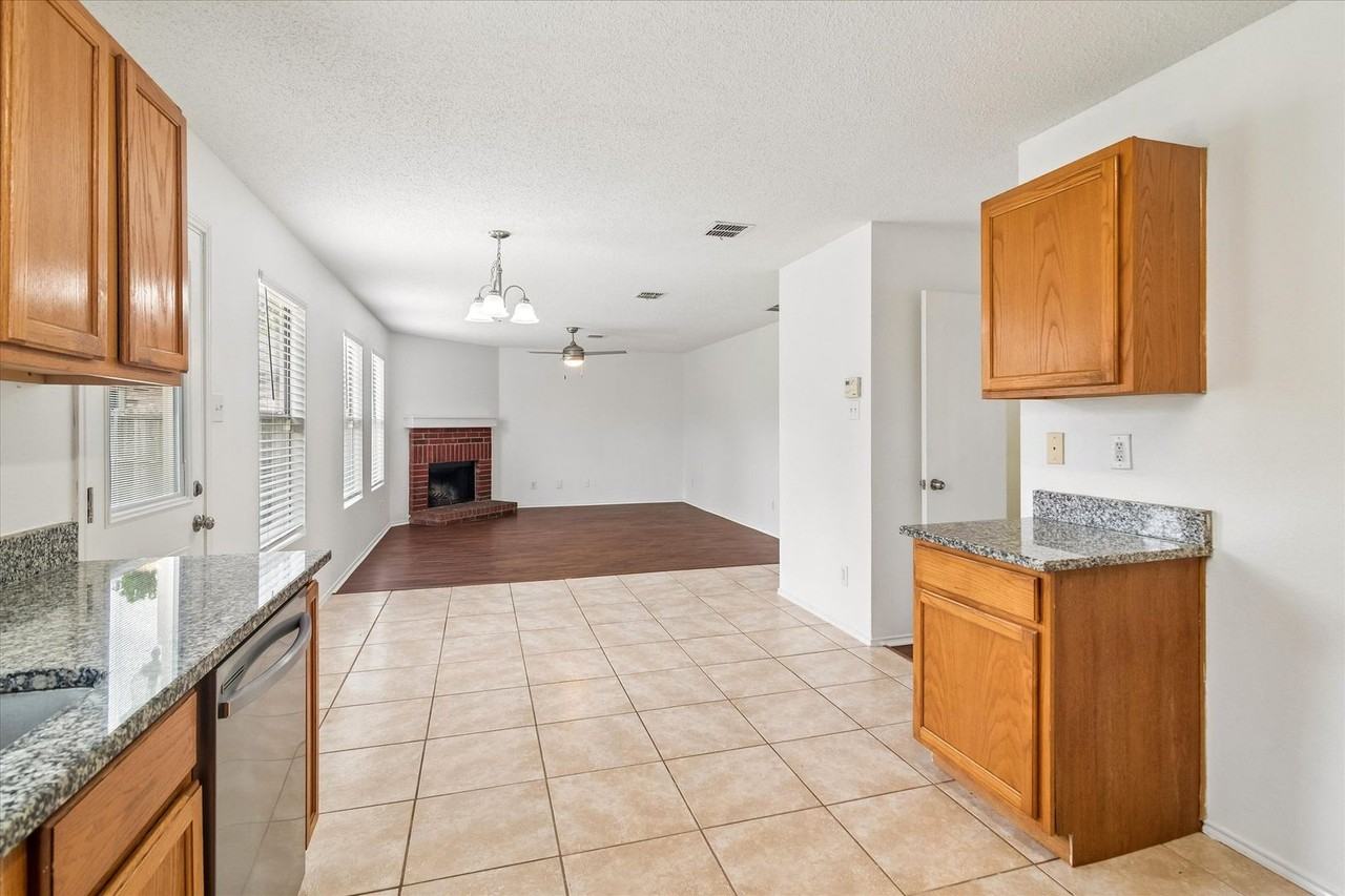 2217 Bradford Pear Dr - Photo 6 of 16