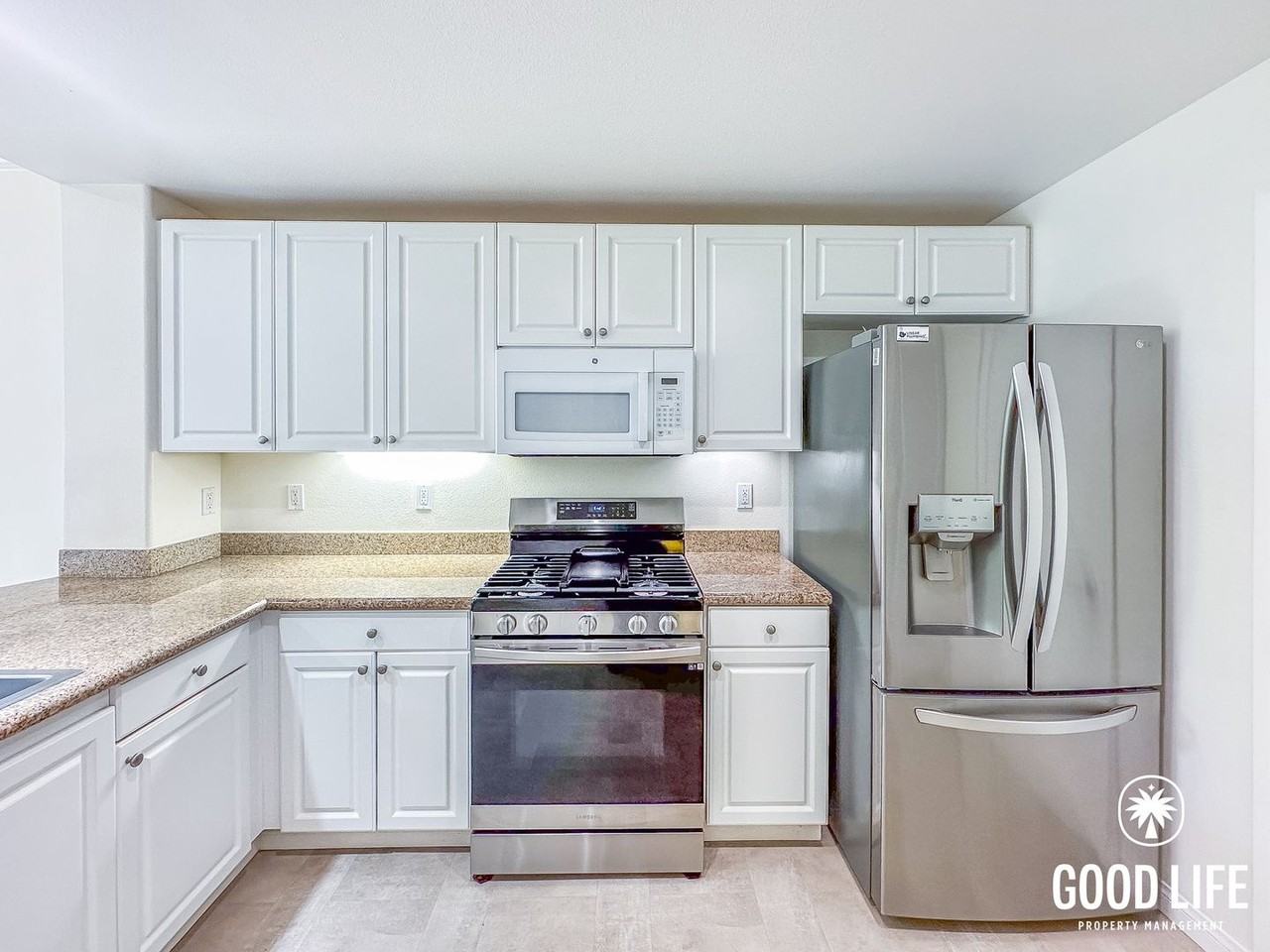 2260 Watermarke Pl - Photo 2 of 31