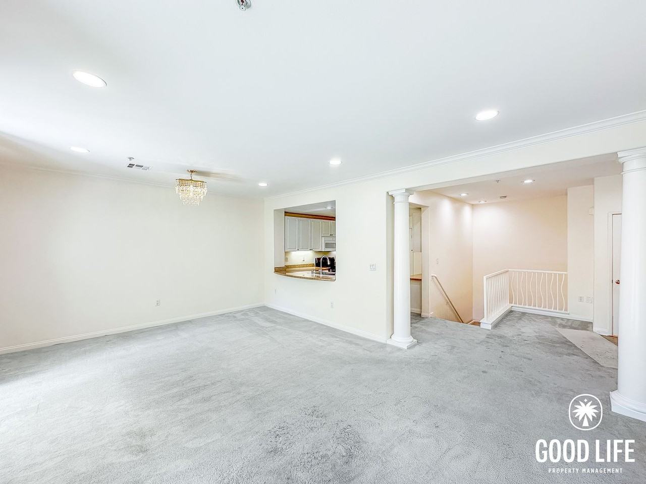 2260 Watermarke Pl - Photo 6 of 31