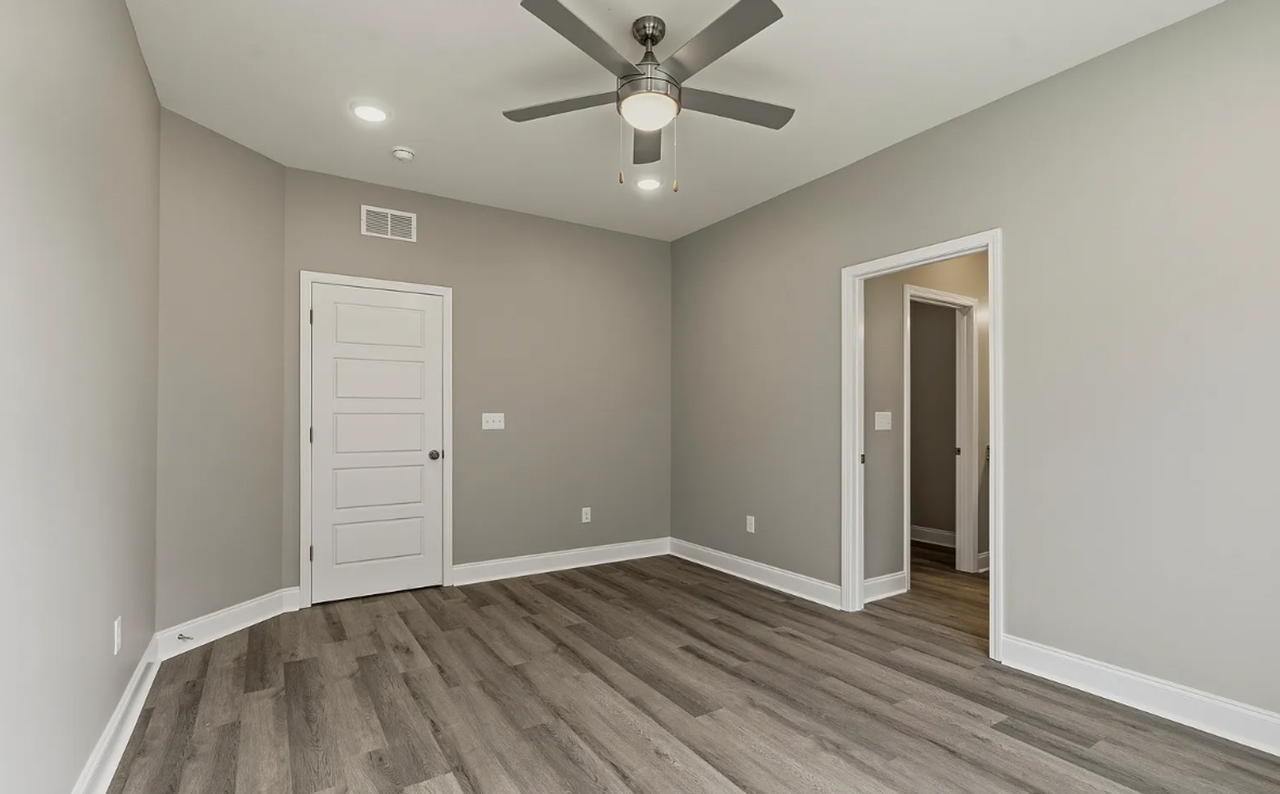 1458 Boulder Ct - Photo 7 of 19
