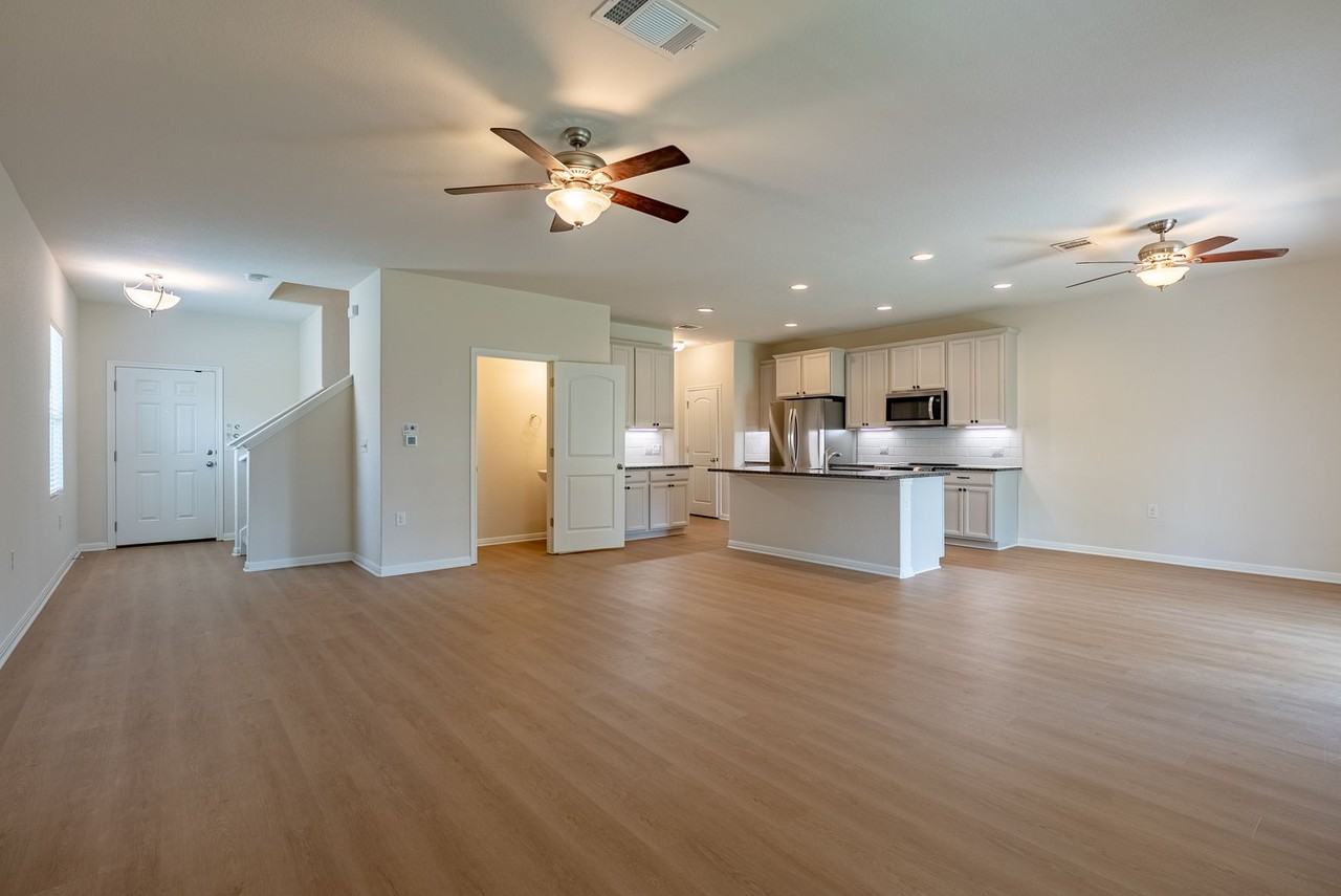 13101 Foreston Dr - Photo 3 of 22