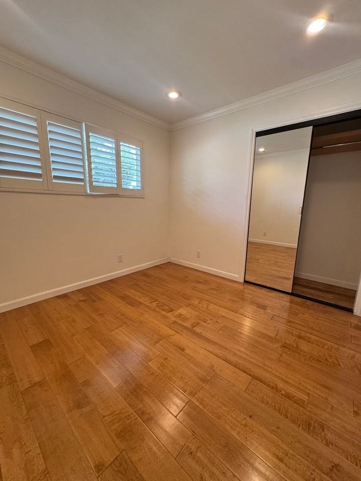 1024 Pier Ave #1 - Photo 5 of 16