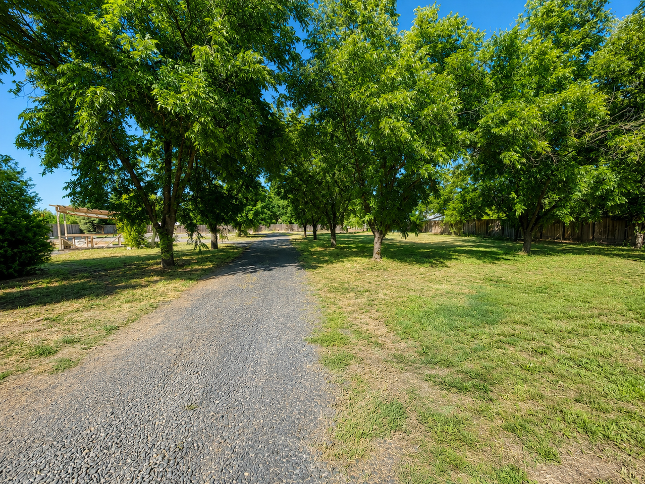 3682 Bay Ave - Photo 4 of 50