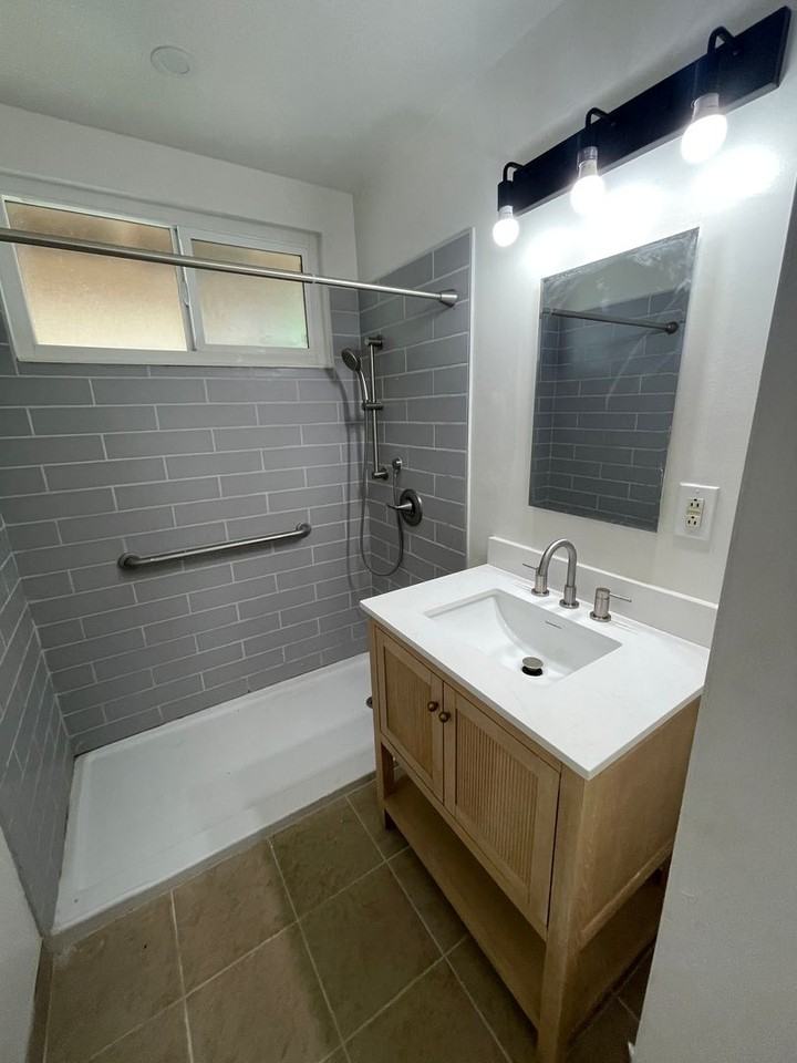 20817 Ely Ave - Photo 2 of 15