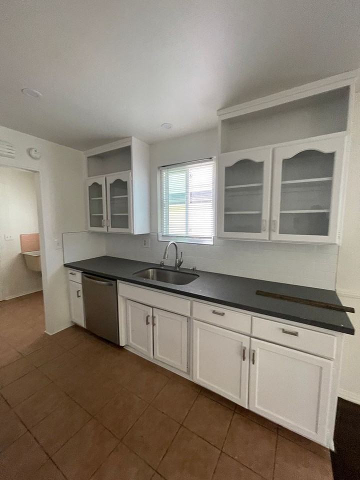 20817 Ely Ave - Photo 4 of 15