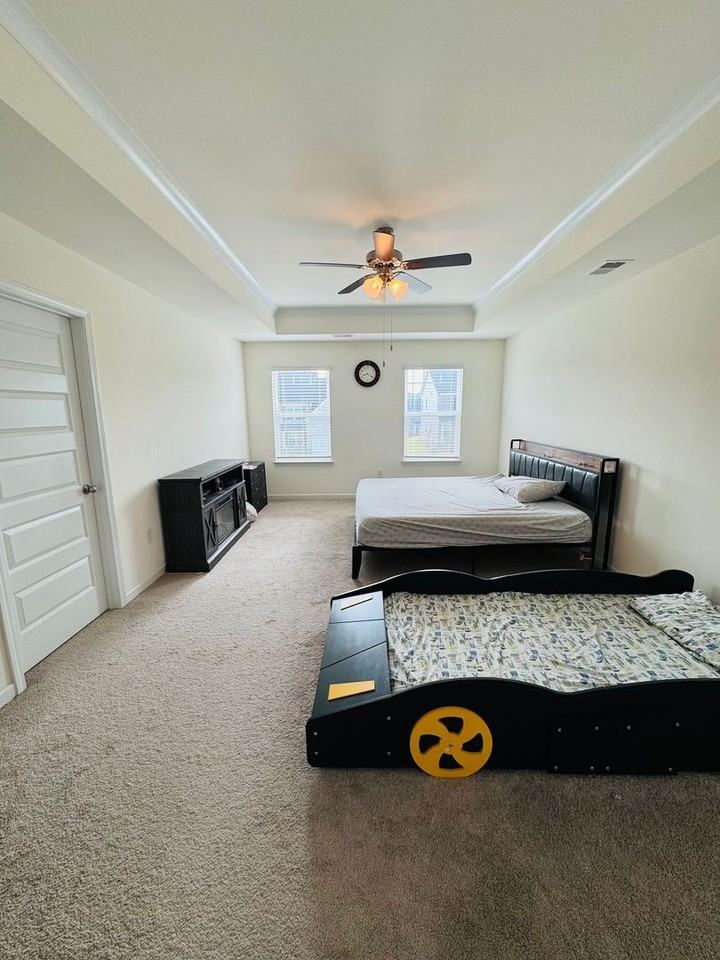 3369 English Elm Way - Photo 6 of 11