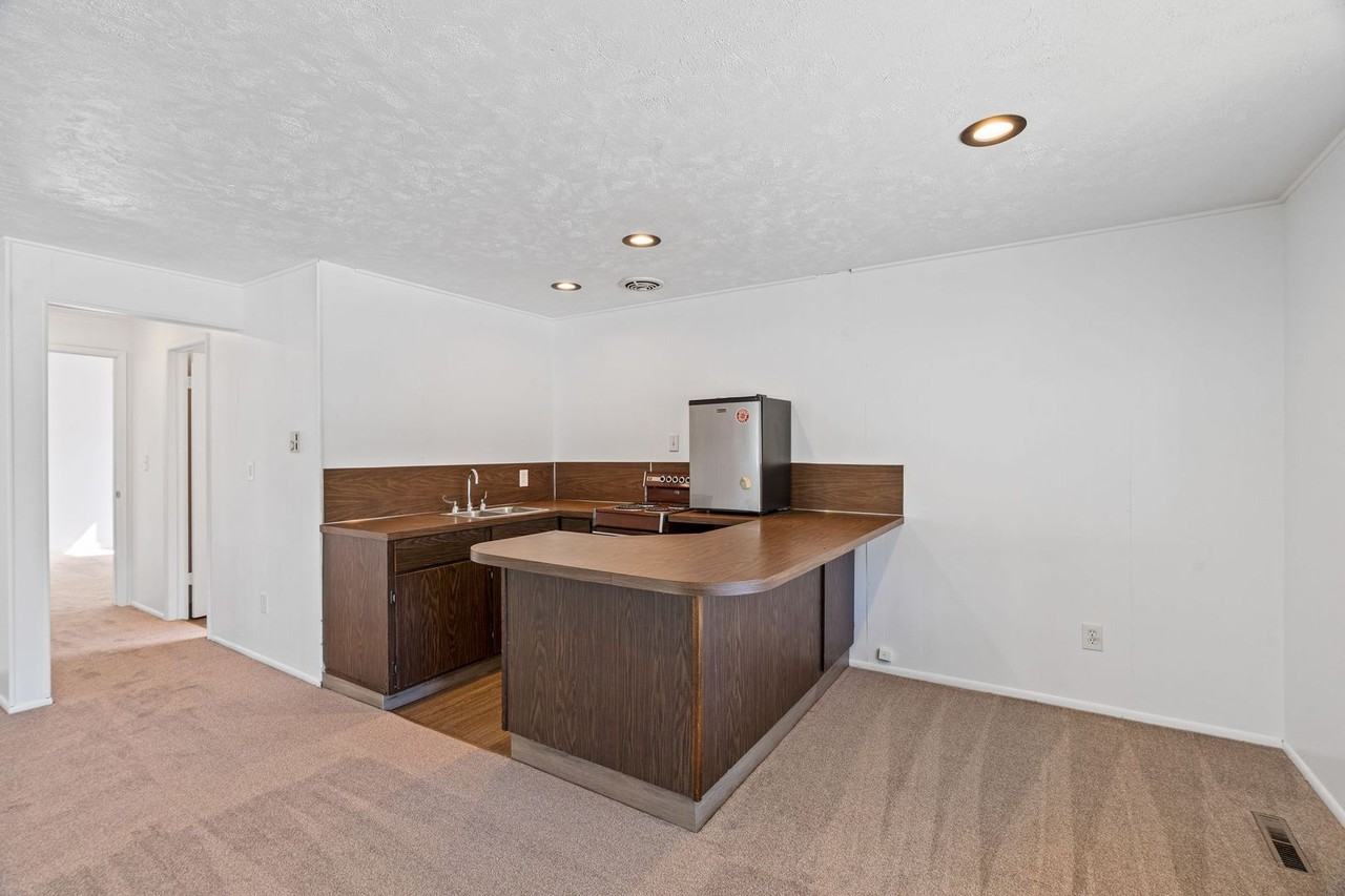 5504 N Post St - Photo 3 of 45