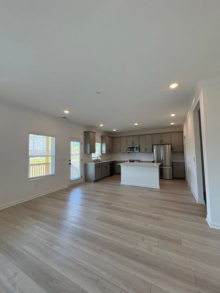 2942 Sharpstone Dr - Photo 7 of 26