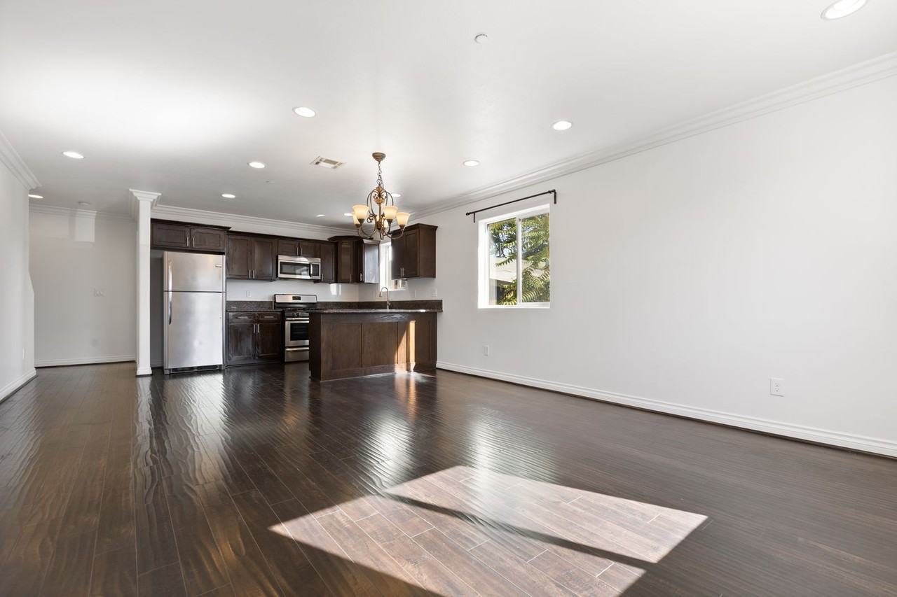 1534 N Soto St - Photo 4 of 23