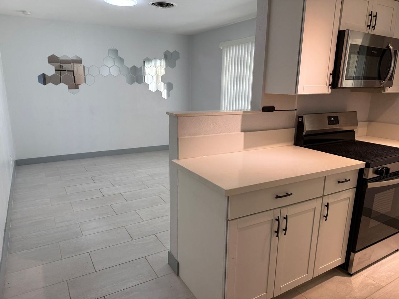 200 Ramsey St - Photo 3 of 23