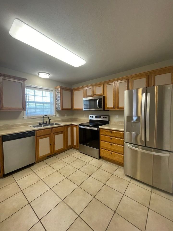 4442 W Normal St - Photo 4 of 30