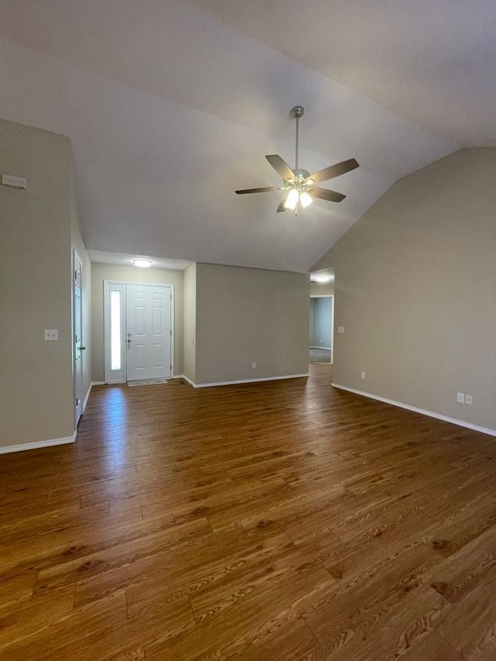 4442 W Normal St - Photo 6 of 30