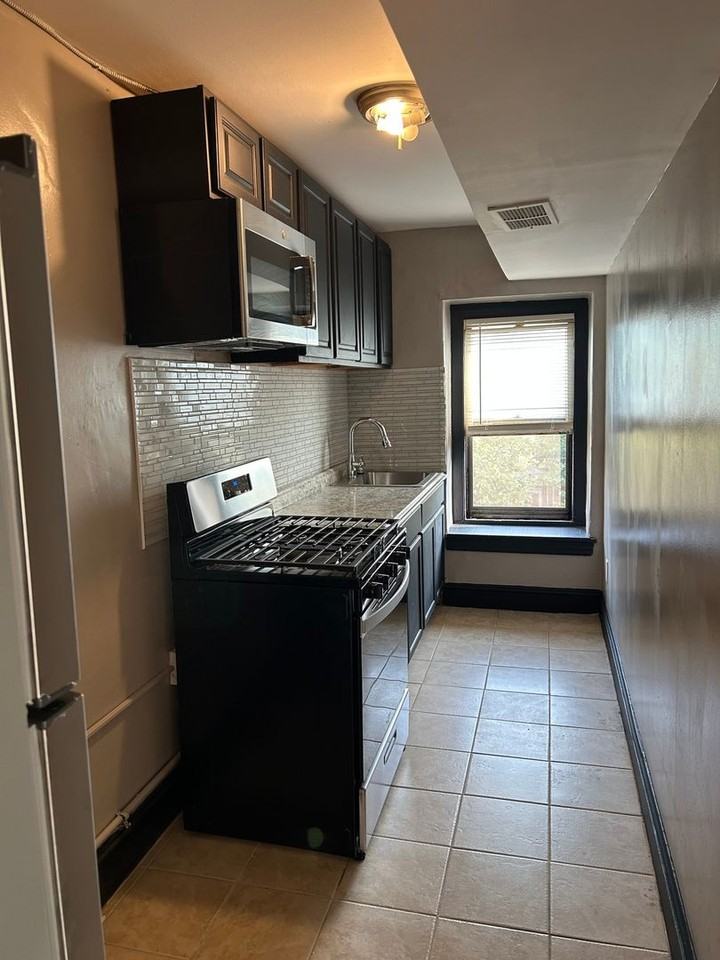 248 W Olney Ave - Photo 4 of 27