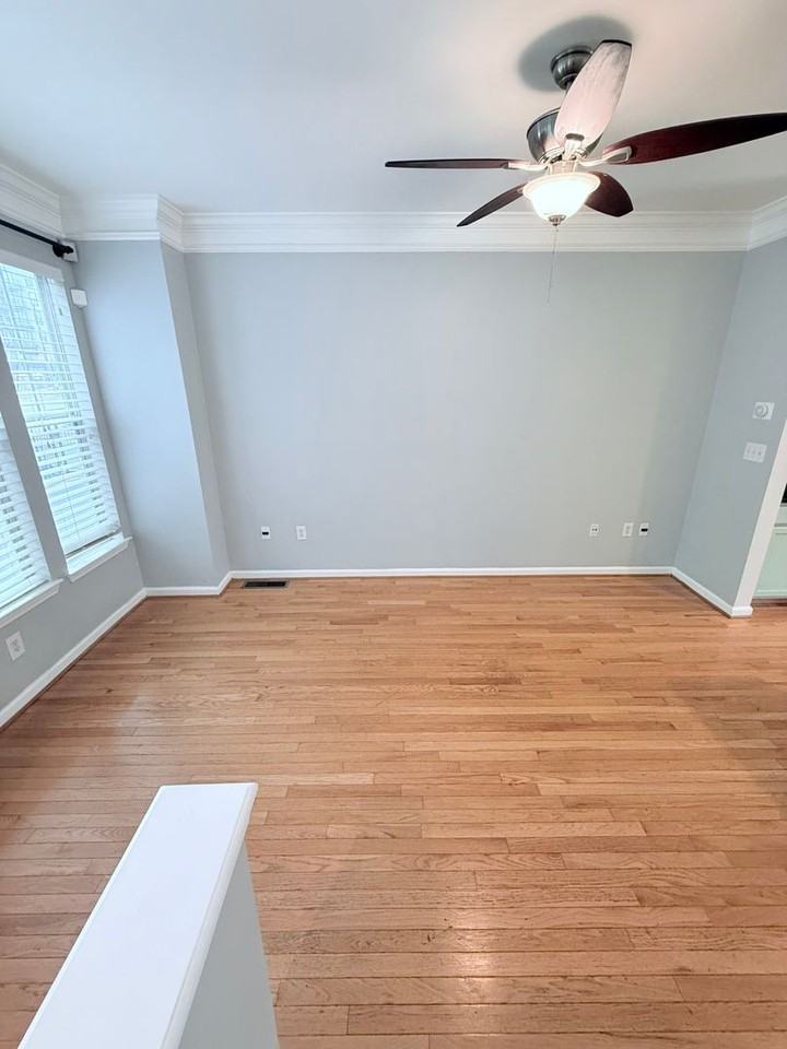 1055 Park Row North Se - Photo 6 of 22