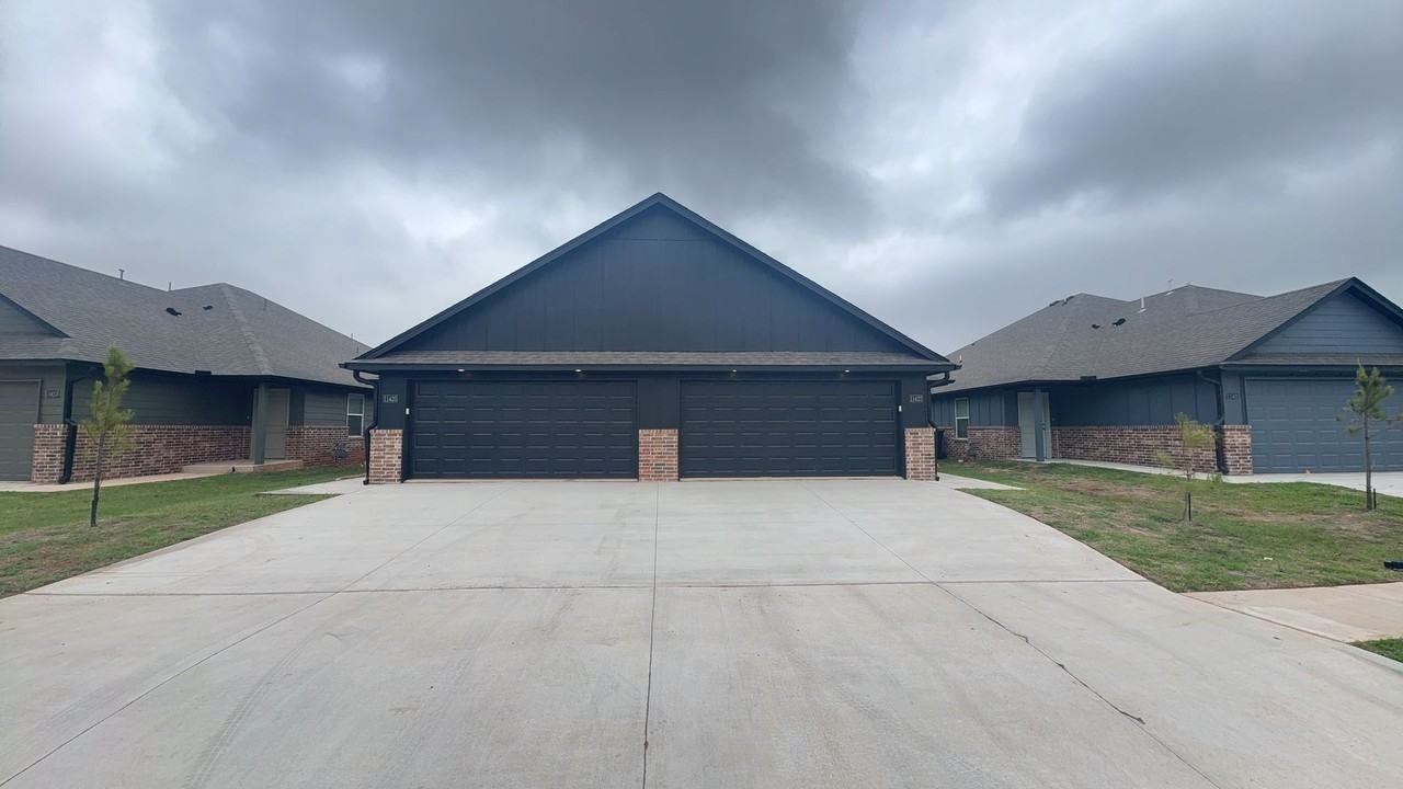 11425 N University Dr - Photo 4 of 22