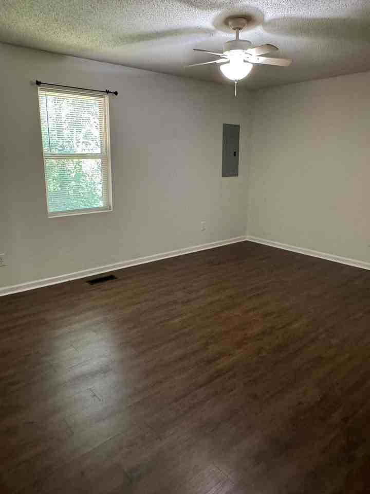 2077 N Whisnant Ave - Photo 4 of 14