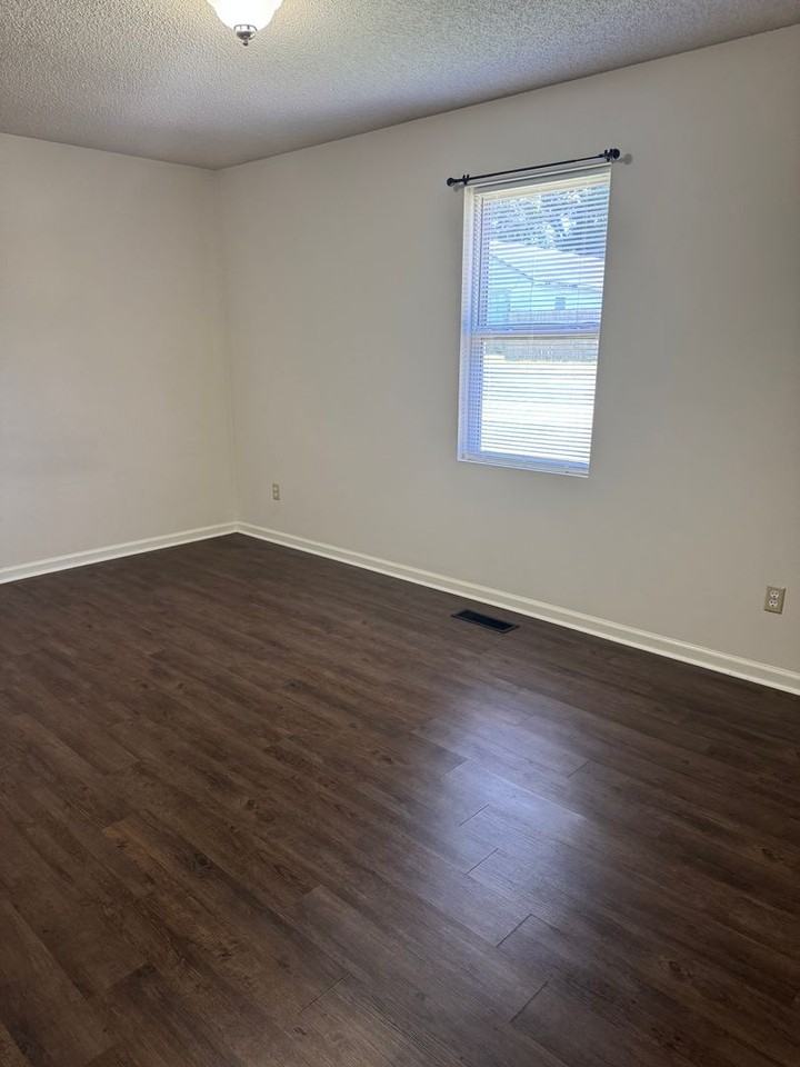 2077 N Whisnant Ave - Photo 5 of 14
