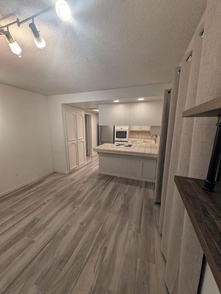 4017 W Hillsdale Ct - Photo 4 of 8