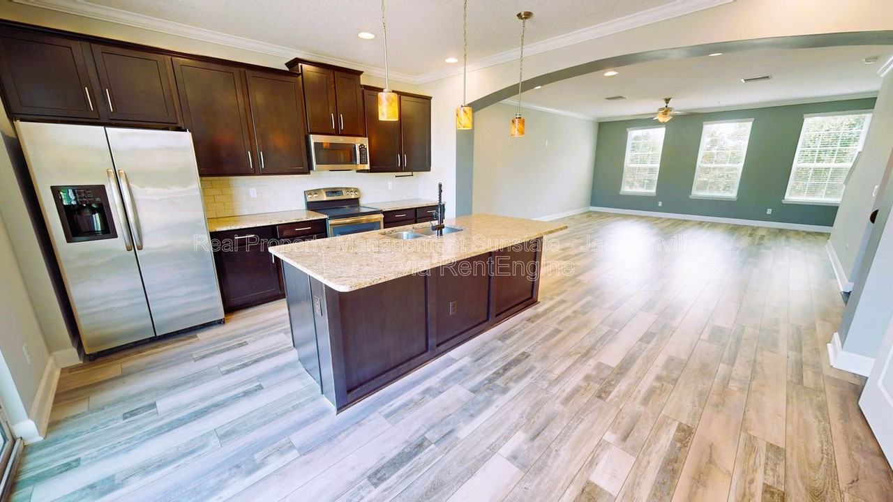 4298 Ellipse Dr - Photo 6 of 28