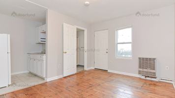 featured image of 28 Prescott St #6