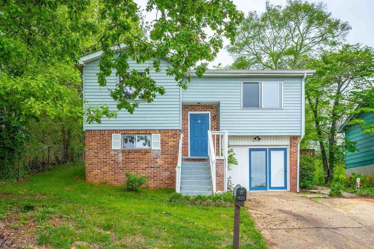 833 Sylvan Dr - Photo 4 of 33