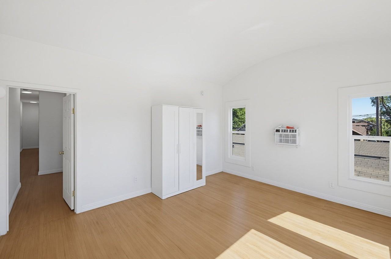 3438 Mckinley Ave #5 - Photo 5 of 19