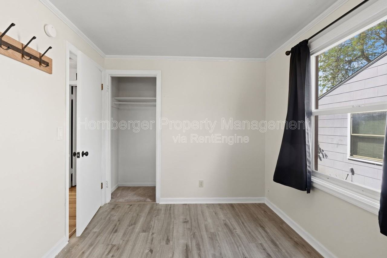 112 W Amherst Ct - Photo 6 of 29