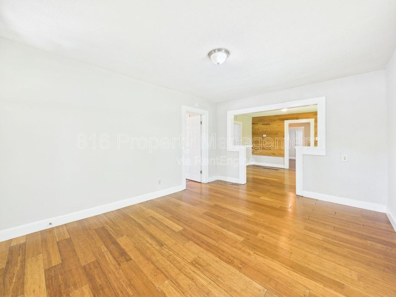 1875 S Coy St - Photo 4 of 31