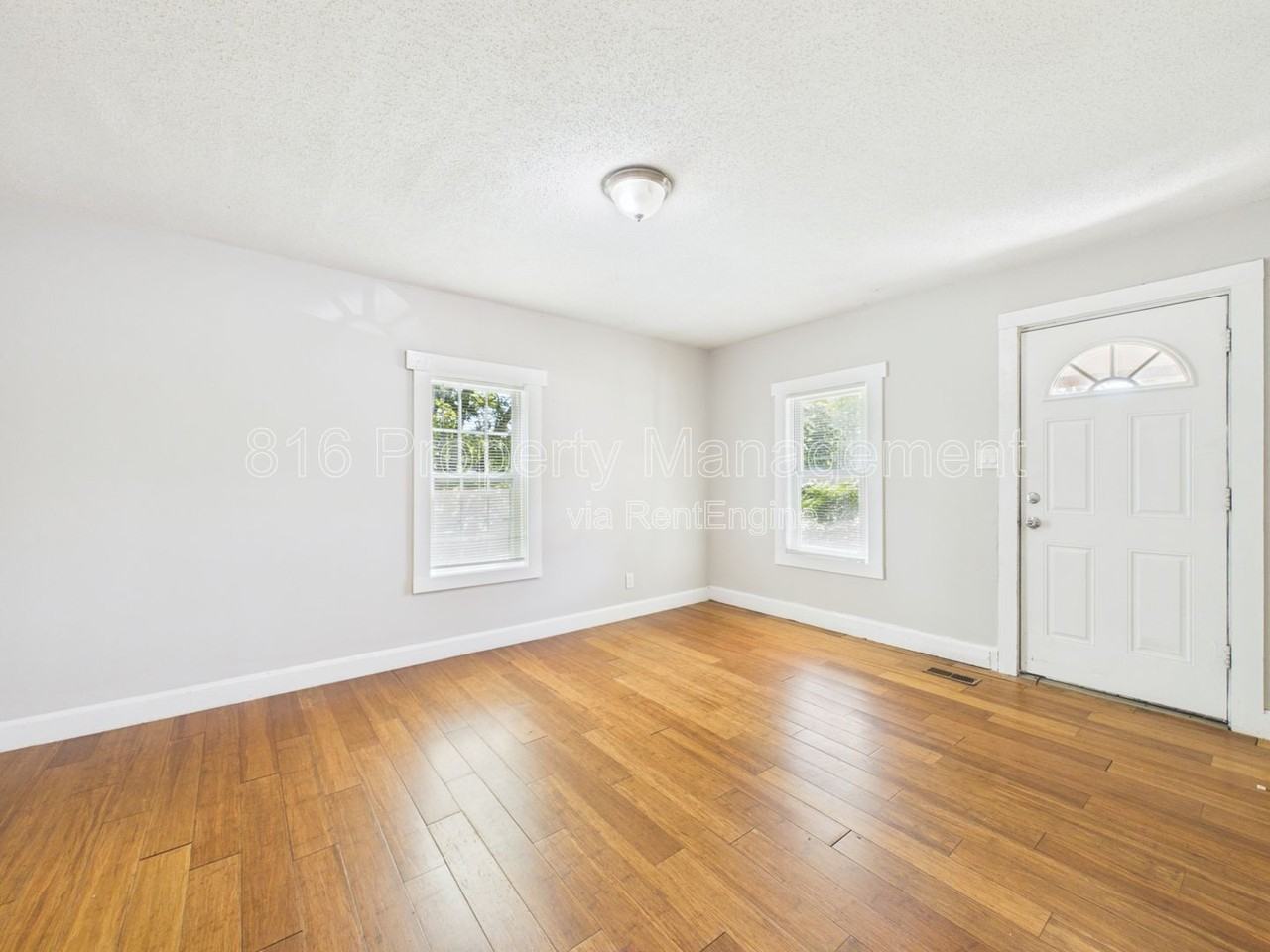 1875 S Coy St - Photo 6 of 31